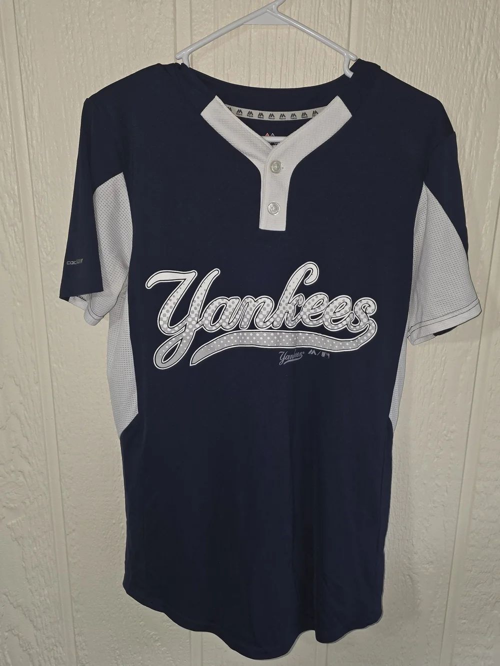 Majestic Men's Navy and White Yankees Short-Sleeve Jersey, Size Small